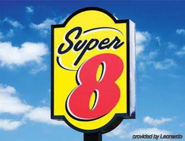 Super 8 by Wyndham Ionia MI Hotel Bagian luar foto